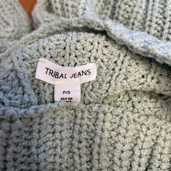 Tribal sweater Size Small - Picture 2 of 3